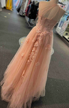 Laden Sie das Bild in den Galerie-Viewer, One Shoulder Prom Dresses Tulle with Lace Appliques