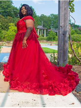 Laden Sie das Bild in den Galerie-Viewer, Plus Size Wedding Dresses Bridal Gown with Handmade Flowers