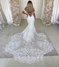 Laden Sie das Bild in den Galerie-Viewer, Off the Shoulder Mermaid Wedding Dresses Bridal Gown with Appliques Lace