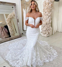 Laden Sie das Bild in den Galerie-Viewer, Off the Shoulder Mermaid Wedding Dresses Bridal Gown with Appliques Lace