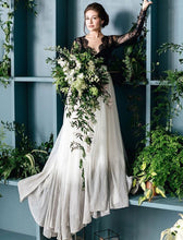 Load image into Gallery viewer, V Neck Gradient Wedding Dresses Bridal Gown with Appliques Sleeves