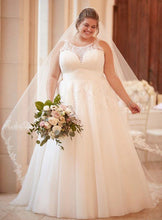 Laden Sie das Bild in den Galerie-Viewer, Plus Size Wedding Dresses Bridal Gown with Lace