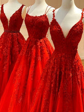 Carica l'immagine nel visualizzatore di Gallery, Red Tulle Prom Dresses with Appliques