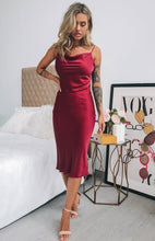 Laden Sie das Bild in den Galerie-Viewer, Spaghetti Straps Tea Length Prom Dresses Under 100