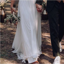 Charger l'image dans la galerie, V Neck Wedding Dresses Bridal Gown with Short Sleeves Lace