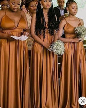 Carica l'immagine nel visualizzatore di Gallery, Plus Size Dark Orange Bridesmaid Dresses