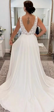 Charger l'image dans la galerie, Deep V Neck Wedding Dresses Bridal Gown Top Lace