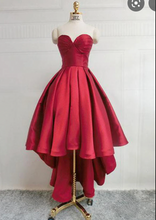 Carica l'immagine nel visualizzatore di Gallery, Sweetheart Hi Low Prom Dresses
