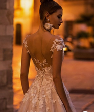 Charger l'image dans la galerie, Off Shoulder Wedding Dresses Bridal Gown with Lace Appliques