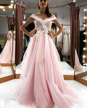 Charger l'image dans la galerie, Off the Shoulder Prom Dresses with Appliques Lace