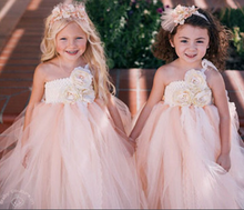Cargar imagen en el visor de la galería, One Shoulder Flower Girl Dresses with Handmade Flowers