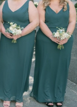 Load image into Gallery viewer, V Neck Bridesmaid Dresses Plus Size for Wedding Party