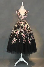 Load image into Gallery viewer, Ankle Length Prom Dresses with Appliques Lace