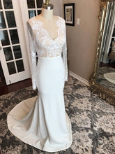 Charger l'image dans la galerie, V Neck Lace Backless Wedding Dresses Bridal Gown