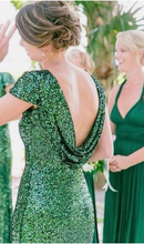 Laden Sie das Bild in den Galerie-Viewer, Green Bridesmaid Dresses for Wedding Party Cap Sleeves