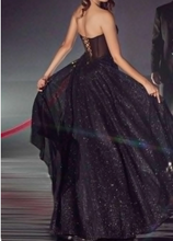 Carica l&#39;immagine nel visualizzatore di Gallery, Sparkly Prom Dresses Floor Length