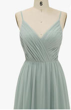 Cargar imagen en el visor de la galería, Straps Bridesmaid Dresses for Wedding Party