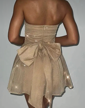 Carica l&#39;immagine nel visualizzatore di Gallery, Strapless Short Homecoming Dresses with Bowknot
