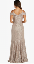 Laden Sie das Bild in den Galerie-Viewer, Plus Size Mermaid Mother of the Bride Dresses