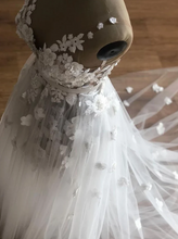 Laden Sie das Bild in den Galerie-Viewer, V Neck Wedding Dresses Bridal Gown with 3D Flowers