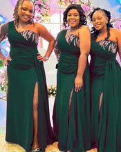 Laden Sie das Bild in den Galerie-Viewer, Green Bridesmaid Dresses Straps Slit Side Single Length