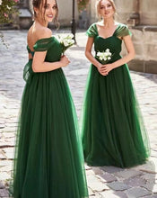 Laden Sie das Bild in den Galerie-Viewer, Green Bridesmaid Dresses Floor Length