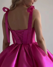 Cargar imagen en el visor de la galería, Fuchsia Homecoming Dresses Short Length