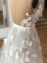 Laden Sie das Bild in den Galerie-Viewer, V Neck Wedding Dresses Bridal Gown with 3D Flowers