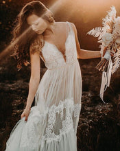 Laden Sie das Bild in den Galerie-Viewer, Boho Wedding Dresses Bridal Gown Vintage