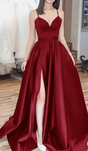 Laden Sie das Bild in den Galerie-Viewer, Spaghetti Straps Prom Dresses Slit Side