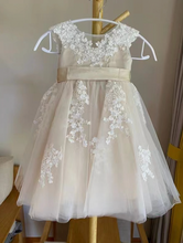 Load image into Gallery viewer, Flower Girl Dresses with Lace for Wedding Party