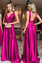 Laden Sie das Bild in den Galerie-Viewer, V Neck Prom Dresses Fuchsia Slit Side Backless