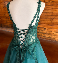 Load image into Gallery viewer, Prom Dresses Dark Green Prom Dresses with Appliques Floor Length