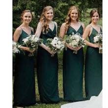 Laden Sie das Bild in den Galerie-Viewer, Spaghetti Straps Bridesmaid Dresses Forest Green