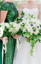 Laden Sie das Bild in den Galerie-Viewer, Green Bridesmaid Dresses for Wedding Party Cap Sleeves