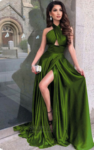 Laden Sie das Bild in den Galerie-Viewer, Halter Prom Dresses Slit Side