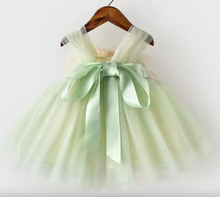 Load image into Gallery viewer, Short Light Green Flower Girl Dresses for Kid