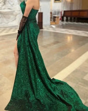Laden Sie das Bild in den Galerie-Viewer, Dark Green Prom Dresses Evening Gown