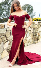 Laden Sie das Bild in den Galerie-Viewer, Red Prom Dresses Spandex Long Slit Side