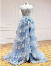 Laden Sie das Bild in den Galerie-Viewer, Prom Dresses Sky Blue with Appliques Lace