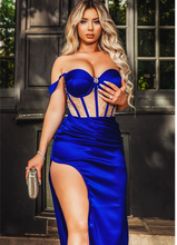 Laden Sie das Bild in den Galerie-Viewer, Off Shoulder Prom Dresses Royal Blue Slit Side