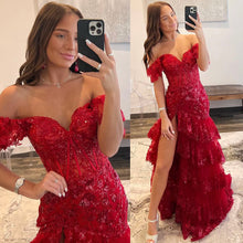 Laden Sie das Bild in den Galerie-Viewer, Red Prom Dresses Long Off Shoulder Lace