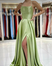Carica l&#39;immagine nel visualizzatore di Gallery, Olive Green Prom Dresses Slit Side