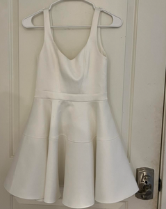 Short White Homecoming Dresses with Bowknots