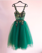 Cargar imagen en el visor de la galería, Straps Green Homecoming Dresses with 3D Flowers