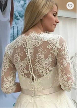 Carica l&#39;immagine nel visualizzatore di Gallery, Vintage Lace Wedding Dresses Bridal Gown Satin V Neck with Handmade Flowers