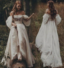 Laden Sie das Bild in den Galerie-Viewer, Vintage Wedding Dresses Bridal Gown