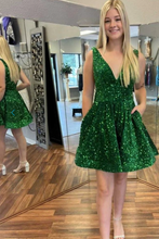 Charger l&#39;image dans la galerie, V Neck Prom Dresses Sparkly Sequins Green