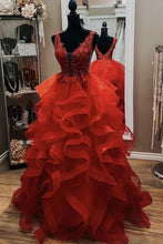 Laden Sie das Bild in den Galerie-Viewer, V Neck Prom Dresses Red Tiered with Appliques