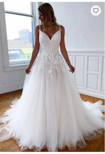 Carica l&#39;immagine nel visualizzatore di Gallery, Straps Wedding Dresses Bridal Gown Tulle Sleeveless